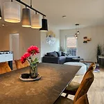 Apartment Better L Modern L Tischkicker *